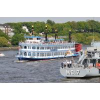 3950_3051 Raddampfer mit Passagieren zum Hafengeburtstag auf der Elb. | Hafengeburtstag Hamburg - groesstes Hafenfest der Welt